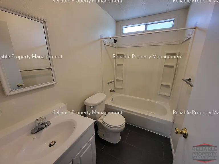 820 Stevens Dr — Photo 13