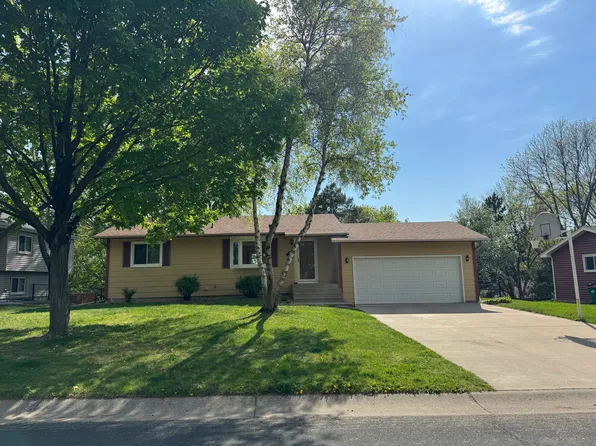 6990 Redwing Ln, Chanhassen, MN 55317