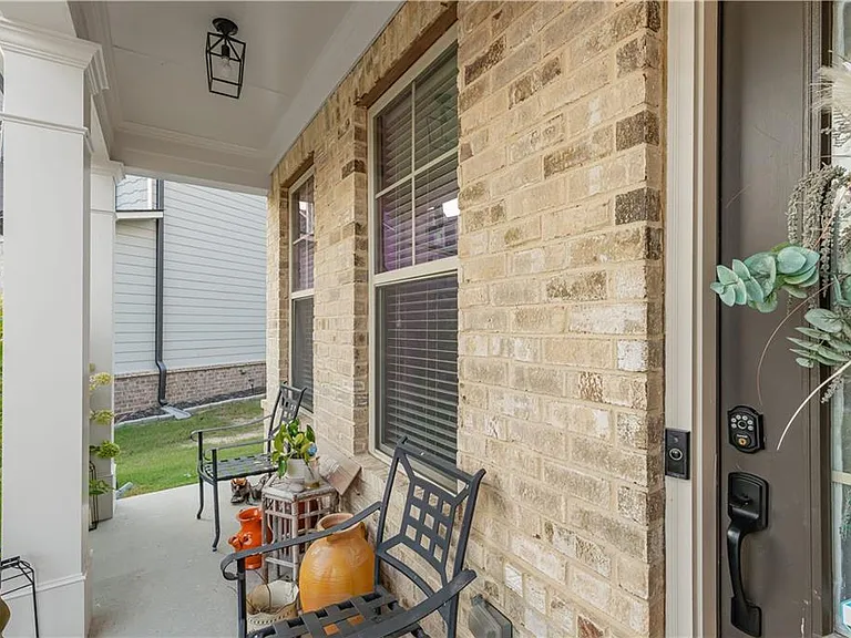 3185 Andover Trl — Photo 2