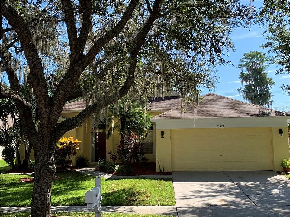 1st image of 13727 Antler Point Dr