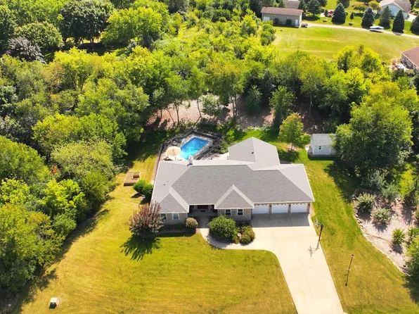 33303 Wyandotte WAY, East Troy, WI 53120
