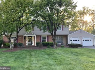 12 Pinewood Dr, Downingtown, PA 19335