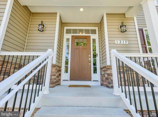 1215 Scattered Pines Ct, Severn, MD 21144