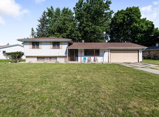 2231 Ribourde Dr, South Bend, IN 46628