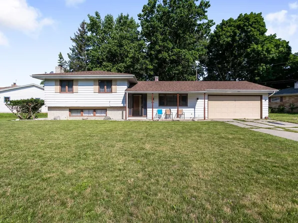 2231 Ribourde Dr, South Bend, IN 46628