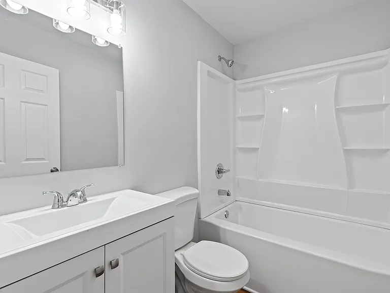 2127 Garfield Ave — Photo 9