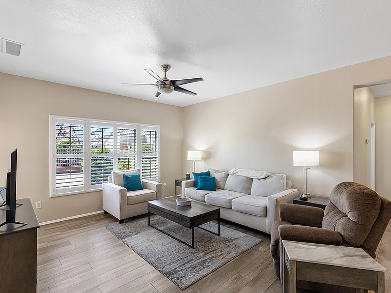 15573 W Vista Grande Ln — Photo 3