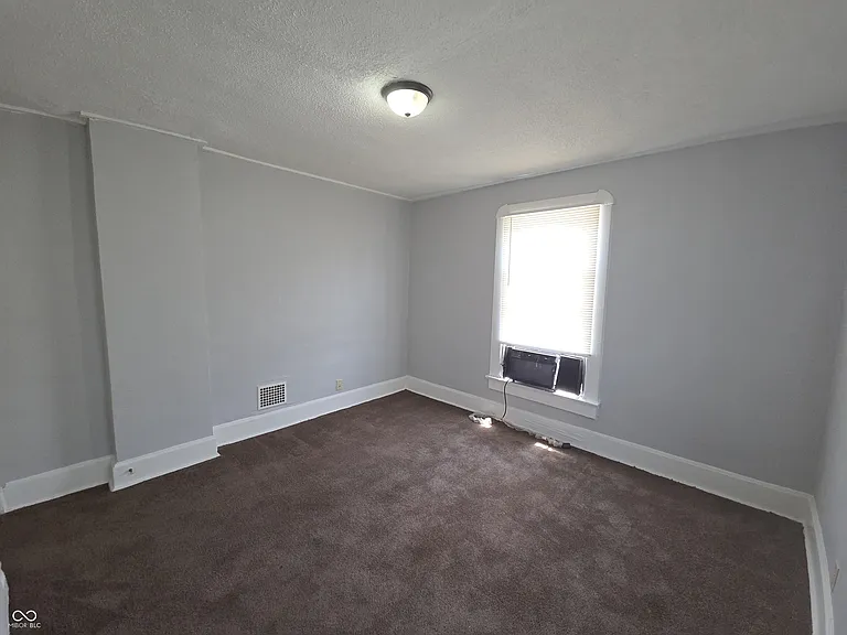 518 W 28th St — Photo 18