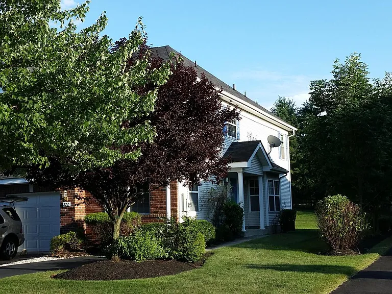 272 Fountayne Ln — Photo 3