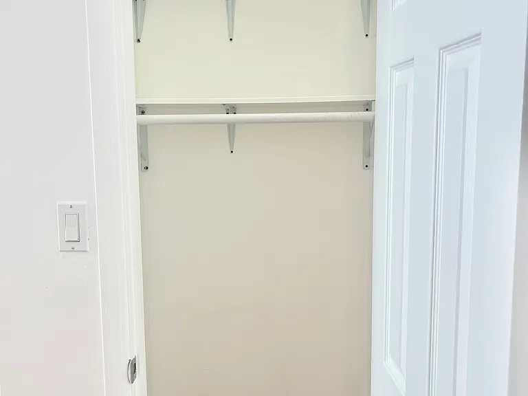 7120 Hawthorn Ave — Photo 9