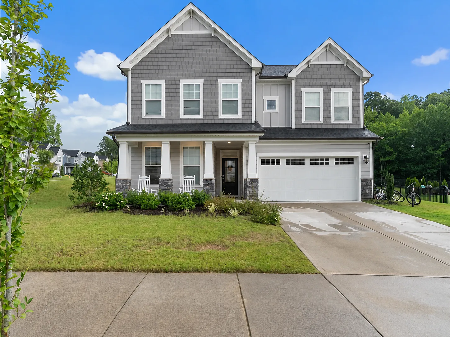 5 bed, 2863 sqft, $2,999 — Photo 1