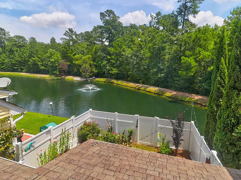 1002 Poplar Grove Pl — Photo 24