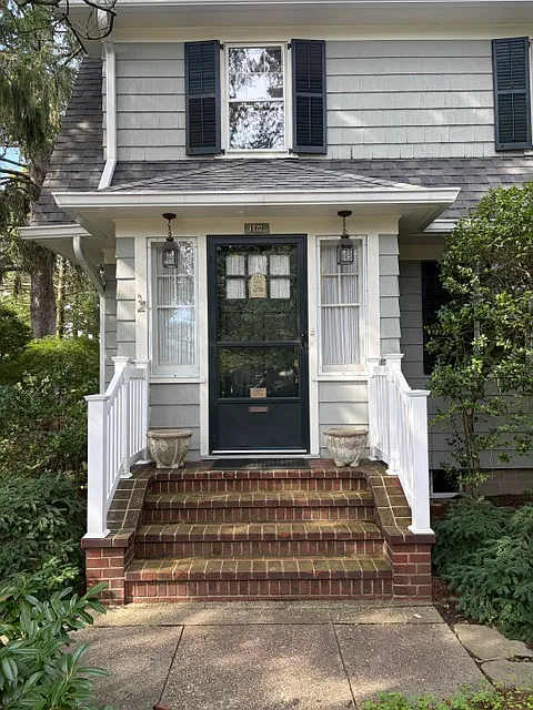 169 Pulaski Rd