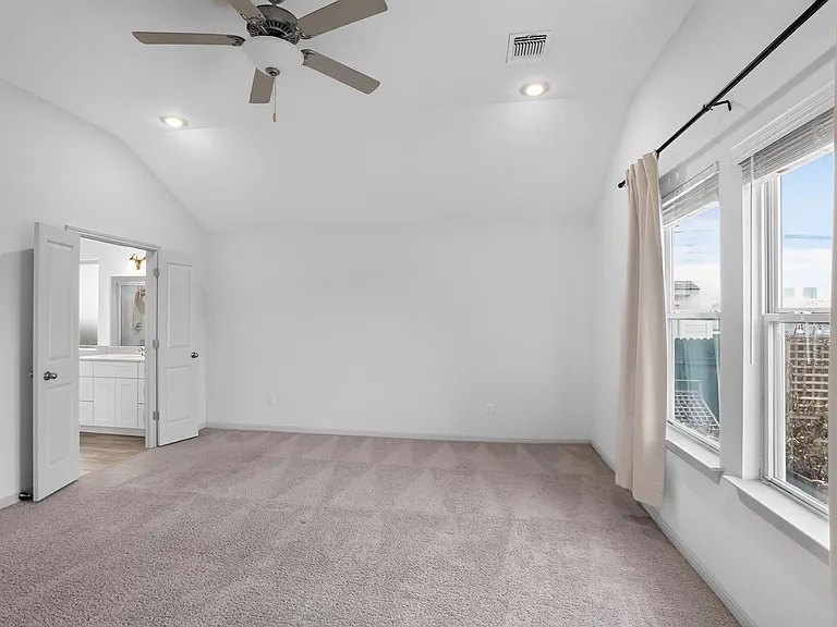 105 Greenway Dr — Photo 8