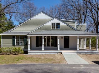220 Horse Pond Rd, Sudbury, MA 01776