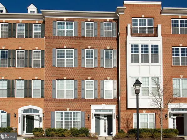 23548 Hopewell Manor Ter, Ashburn, VA 20148