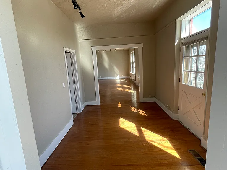20 Colbrunn Ct #303 — Photo 6