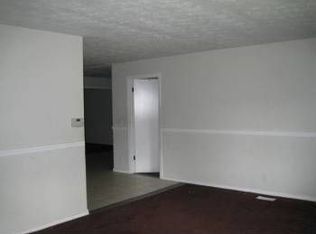 8444 Athens Ct, Indianapolis, IN 46226