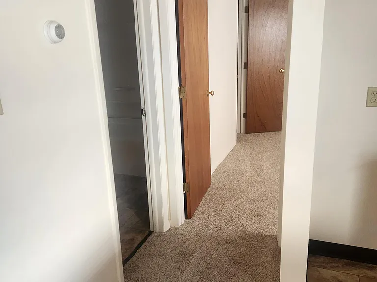 400 Broad St #4 — Photo 7