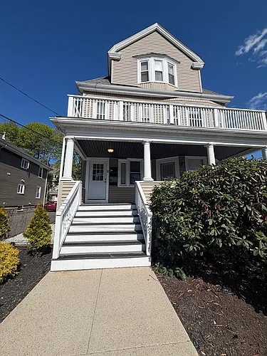 11 Banks St #C Photo 1