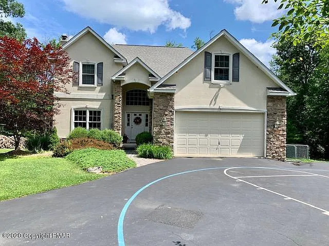 413 Ridge Cir photo 1