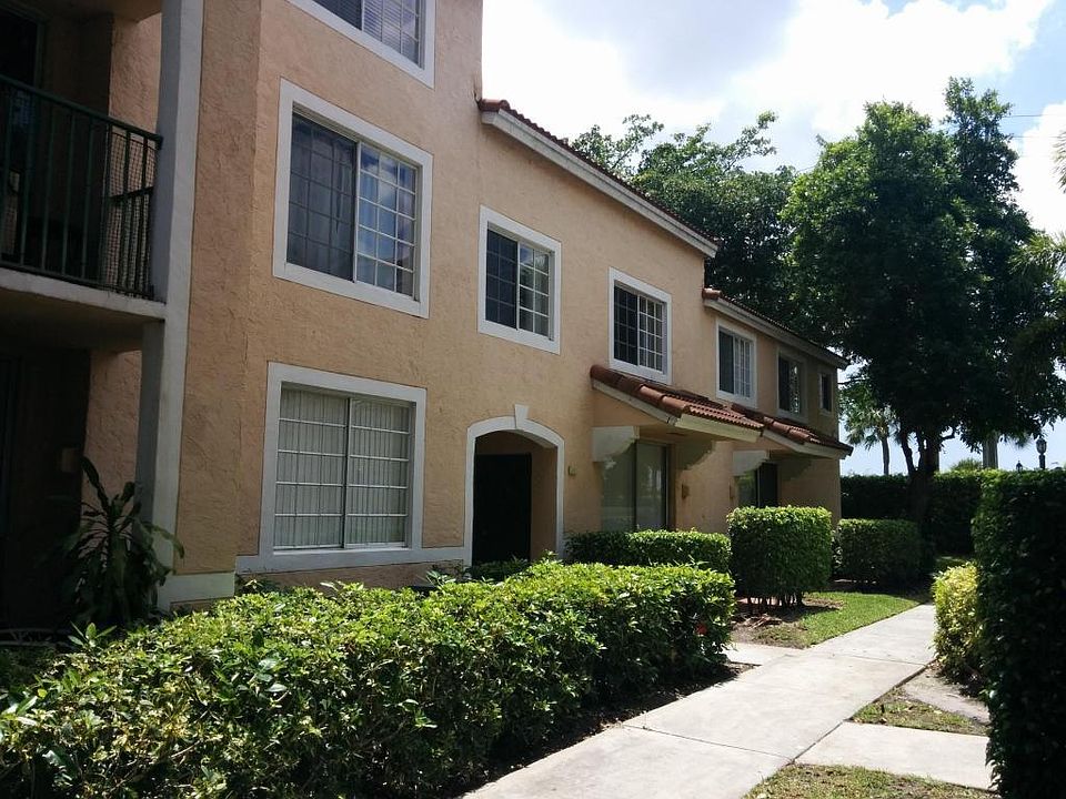 1st image of 1739 Village Blvd APT 112