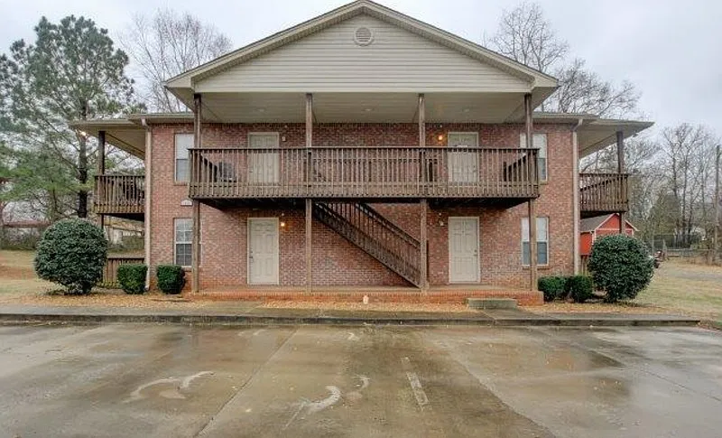 1640C Golf Club Ln