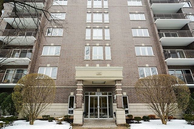 1st image of 1327 Brown St Unit 302