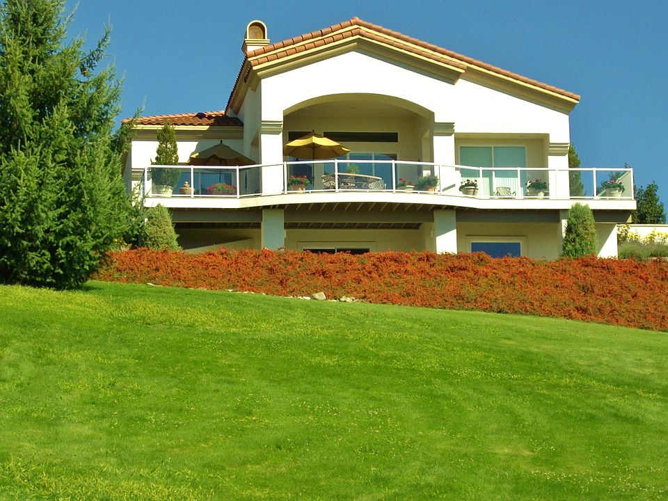 Elegant Mediterranean 