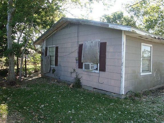 2nd image of 119 Interurban St