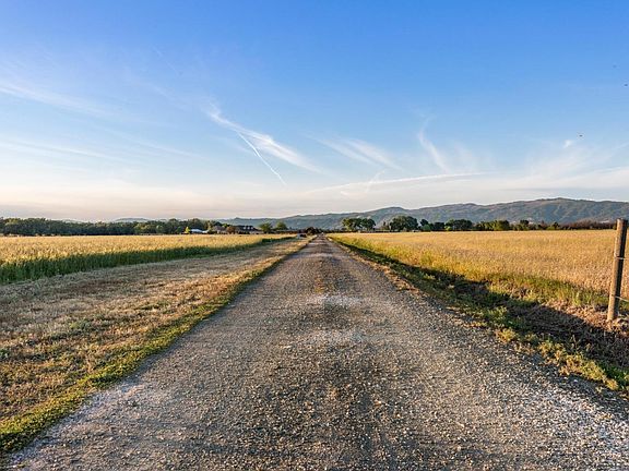 5th image of 3050 Big Valley Road