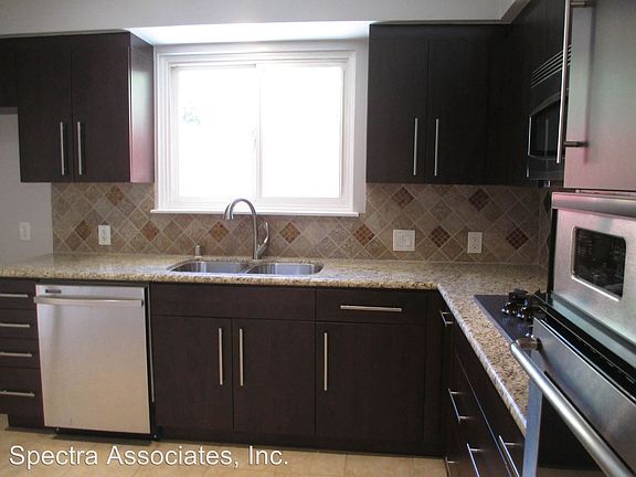 4th image of 3943 Burritt Way