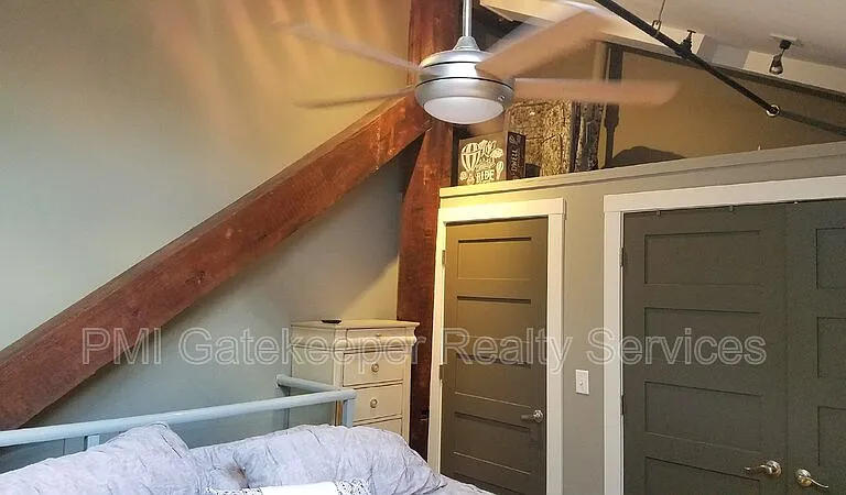 1202 Main St #13 — Photo 3
