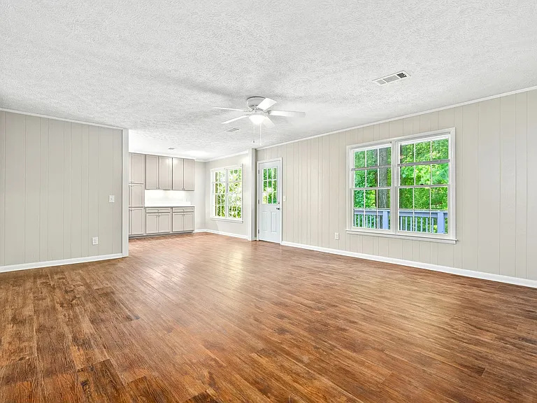 307 Lancaster Ave — Photo 6