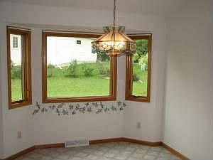 4th image of 1416 Carriage Dr