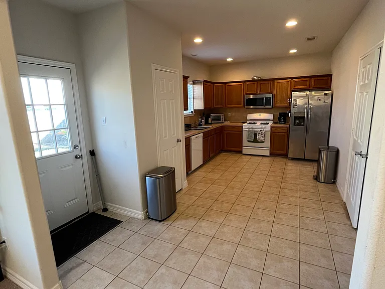 7907 Fountain St #2 — Photo 7