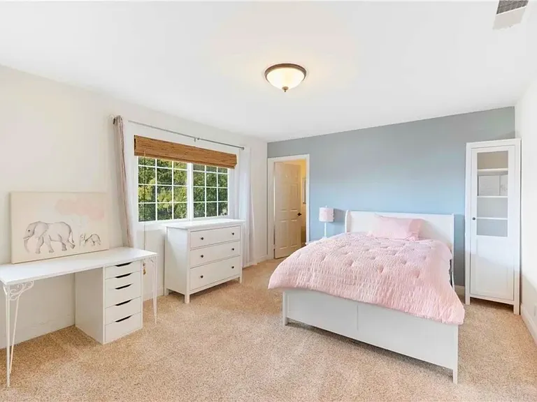 5075 Calypso Ct — Photo 2