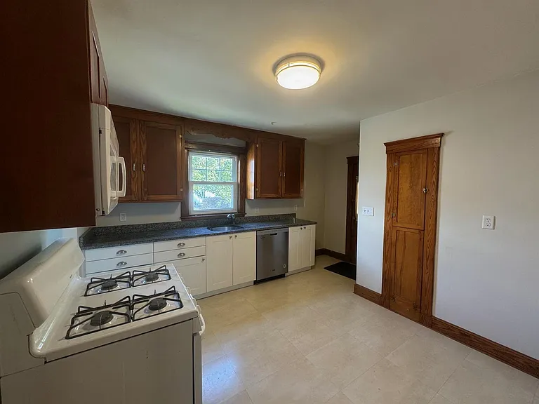 29 Frederick Ave #2 — Photo 1