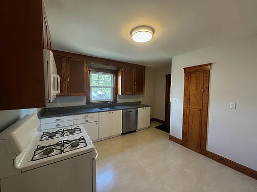 19 Hancock Ave Photo 1