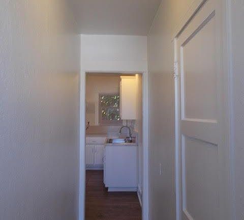 4th image of 122 S Illinois St #1
