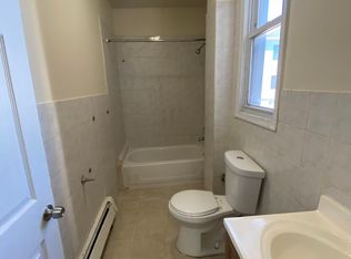 447 Avenue C APT 3, Bayonne, NJ 07002