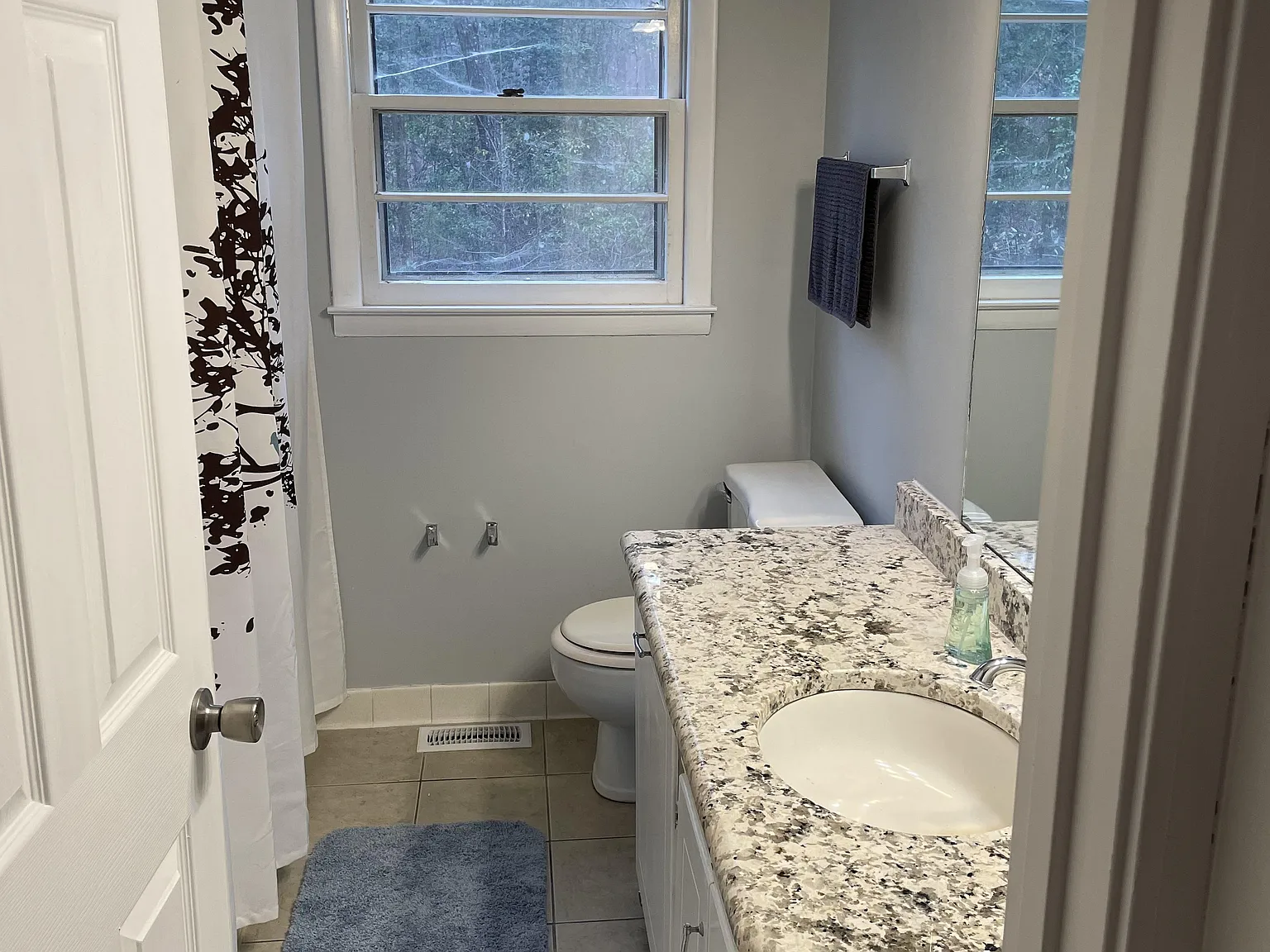 4 bed, 3.0 bath, 2200 sqft, $776 — Photo 4