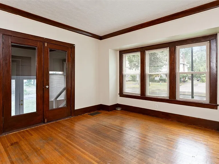 19 Genesee Park Blvd — Photo 19