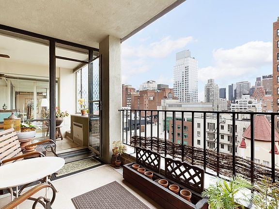 3rd image of 333 E 69th St APT 10G