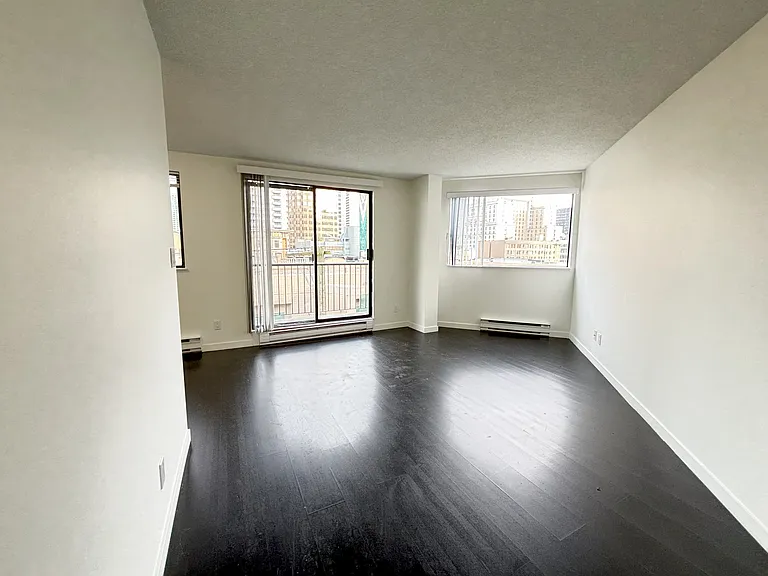 1045 Haro St — Photo 16