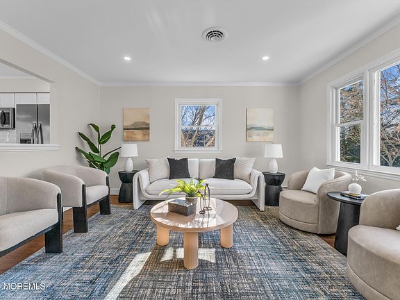 3rd image of 531 Princess Court