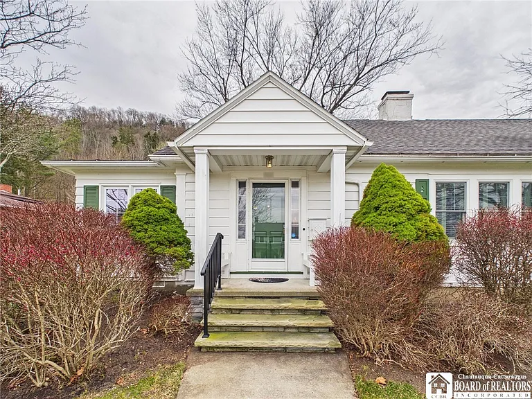 422 York St — Photo 40