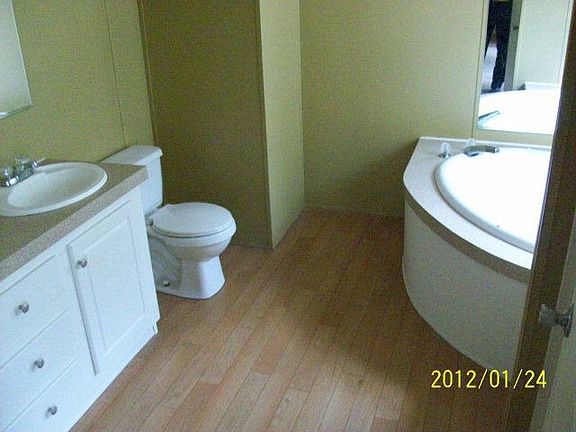 5th image of 60 Deer Wood Way