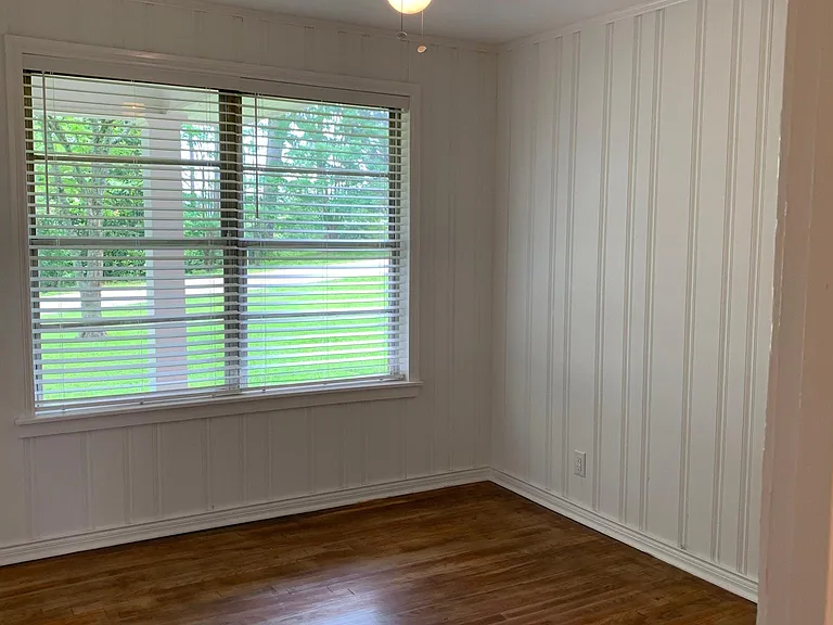 1109 Fairfield Dr — Photo 5