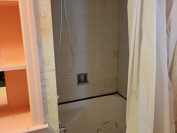 5th image of 901 Florida Ave